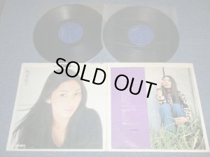 画像1: 梶芽衣子 MEIKO KAJI (歌・ナレーション） - ゴールデン・スター・ツイン。デラックス Golden Star Twin Deluxe( Ex/Ex~Ex++)  / 1973 JAPAN ORIGINAL Used 2-LP's