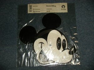 画像1: A)Beat Crusaders   B)Husking Bee - A)Mickey Mouse Club March  B)Baby Mine - Dive Into Disney (Ex+/MINT-) / 2002 JAPAN ORIGINAL "SHAVED PICTURE DISC" Used 7" 45 rpm Single 