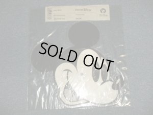 画像1: A)Beat Crusaders   B)Husking Bee - A)Mickey Mouse Club March  B)Baby Mine - Dive Into Disney (Ex+/MINT-) / 2002 JAPAN ORIGINAL "SHAVED PICTURE DISC" Used 7" 45 rpm Single 