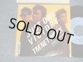 TM ネットワーク TM NETWORK - A)JUST ONE VICTORY  B)STILL LOVE HER (Ex/Ex+++, Ex+) /1989 JAPAN ORIGINAL Used 7" Single 