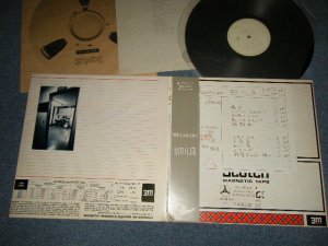 画像1: 加川良 RYO KAGAWA - 純愛なるQに捧ぐ(With INSERTS & CUSTOM INNER SLEEVE) (Ex+++/Ex++ Looks:Ex-T-)  / 1972 JAPAN ORIGINAL Used LP with OBI