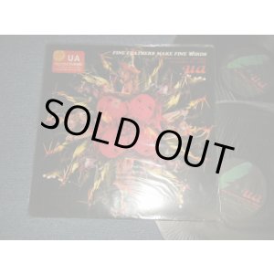 画像: UA - FINE FEATHERS MAKE FINE BIRDS (With STICKER SEAL) (Ex+++/Ex+) / 1997 JAPAN ORIGINAL  Used  2-LP With Outer Bag with HYPE / TITLE SEAL 