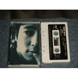 画像: 佐野元春 MOTOHARU SANO - TIME OUT! (MINT-/MINT) / 1990 JAPAN ORIGINAL Used CASSETTE TAPE  