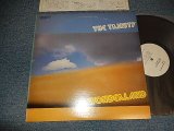 画像: The TRINITY ザ・トリニティ 鈴木勲夫 富樫雅彦  市川秀男 - WONDERLAND ワンダーランド (Ex++/MINT) / 1980 JAPAN ORIGINAL "WHITE LABEL RPOMO" Used LP
