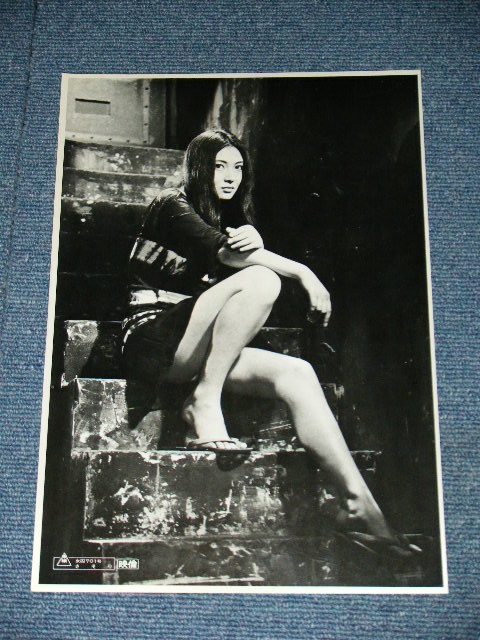 画像: 梶　芽衣子 梶芽衣子　MEIKO KAJI - 梶　芽衣子の魅力 Ex+++/Ex+++ : With Bonus STEEAL PICTURE!!!東映映画「さそり」スチール写真付 )  / 1972 JAPAN ORIGINAL Used LP with OBI 