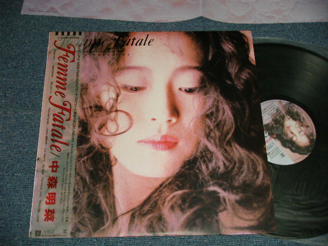 画像1: 中森明菜 AKINA NAKAMORI - FEMME FATALE (MINT/MINT) / 1988 JAPAN ORIGINAL Used LP with OBI 