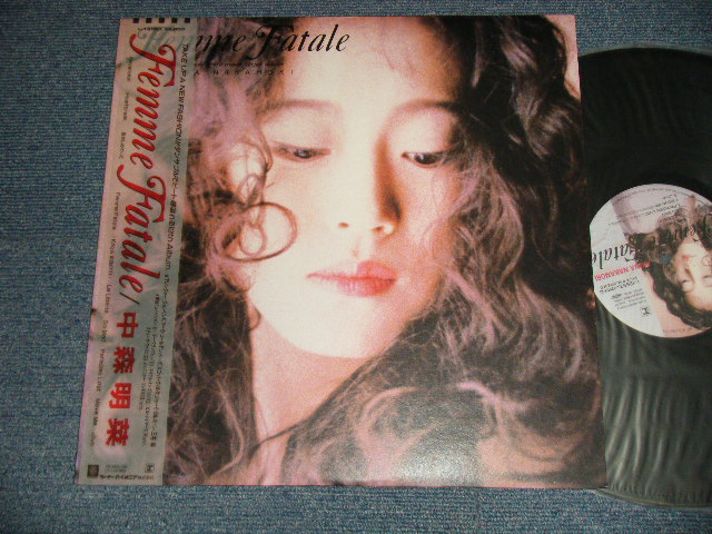 画像1: 中森明菜 AKINA NAKAMORI - FEMME FATALE (MINT-/MINT-) / 1988 JAPAN ORIGINAL Used LP with OBI
