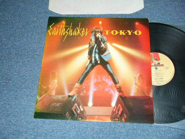 画像1: EARTHSHAKER アースシェイカー - T-O-K-Y-O (Ex++/MINT- EDSP) / 1982 UK ENGLAND ORIGINAL Used LP